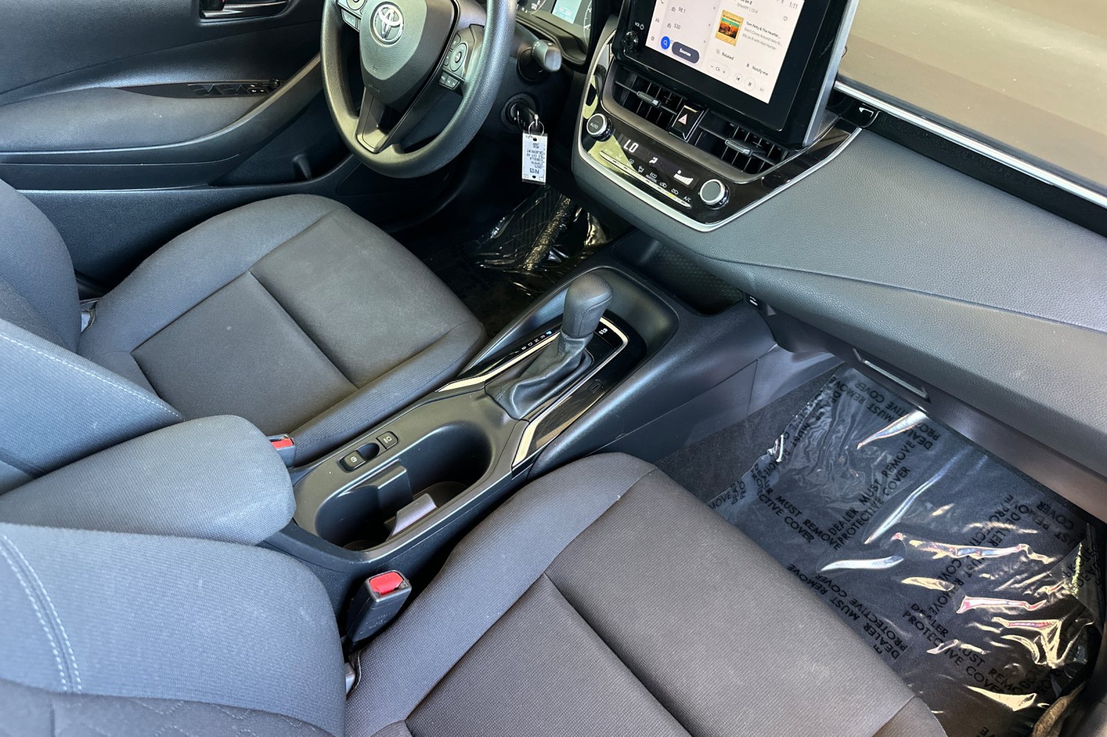 2023 Toyota Corolla LE photo 14