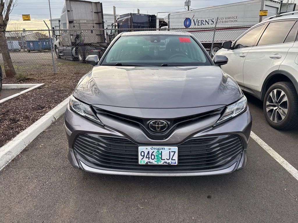 2019 Toyota Camry LE photo 2