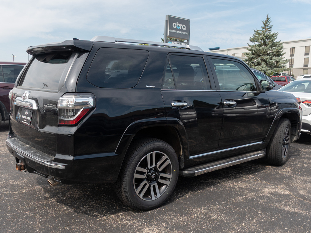 2016 Toyota 4Runner Limited photo 3