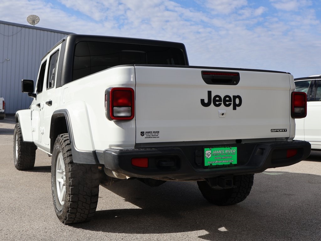 2021 Jeep Gladiator Sport photo 2