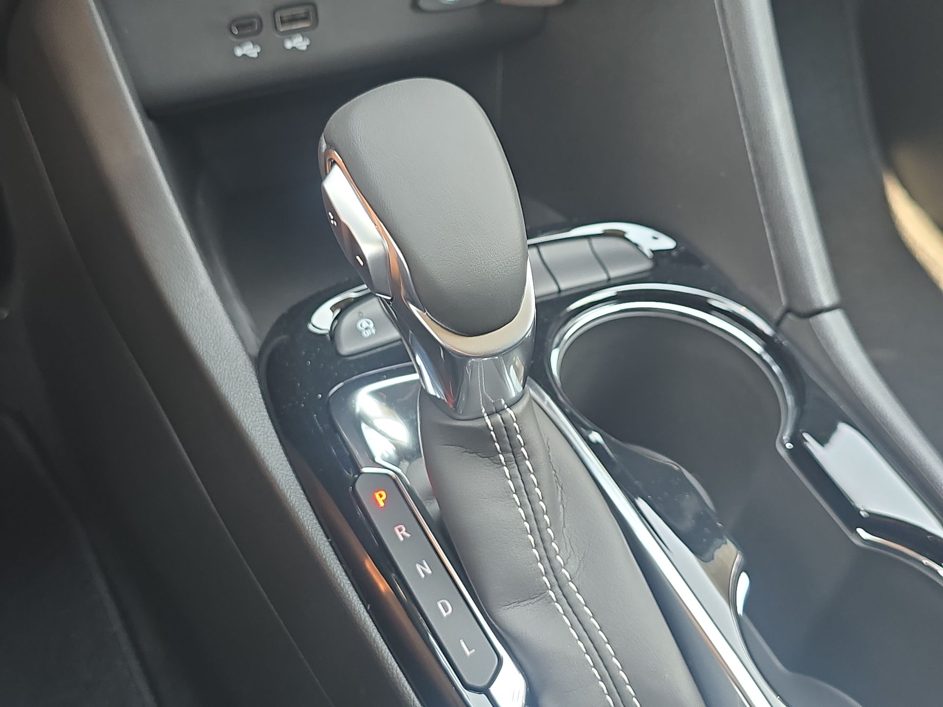 2026 Buick Encore GX Sport Touring photo 46