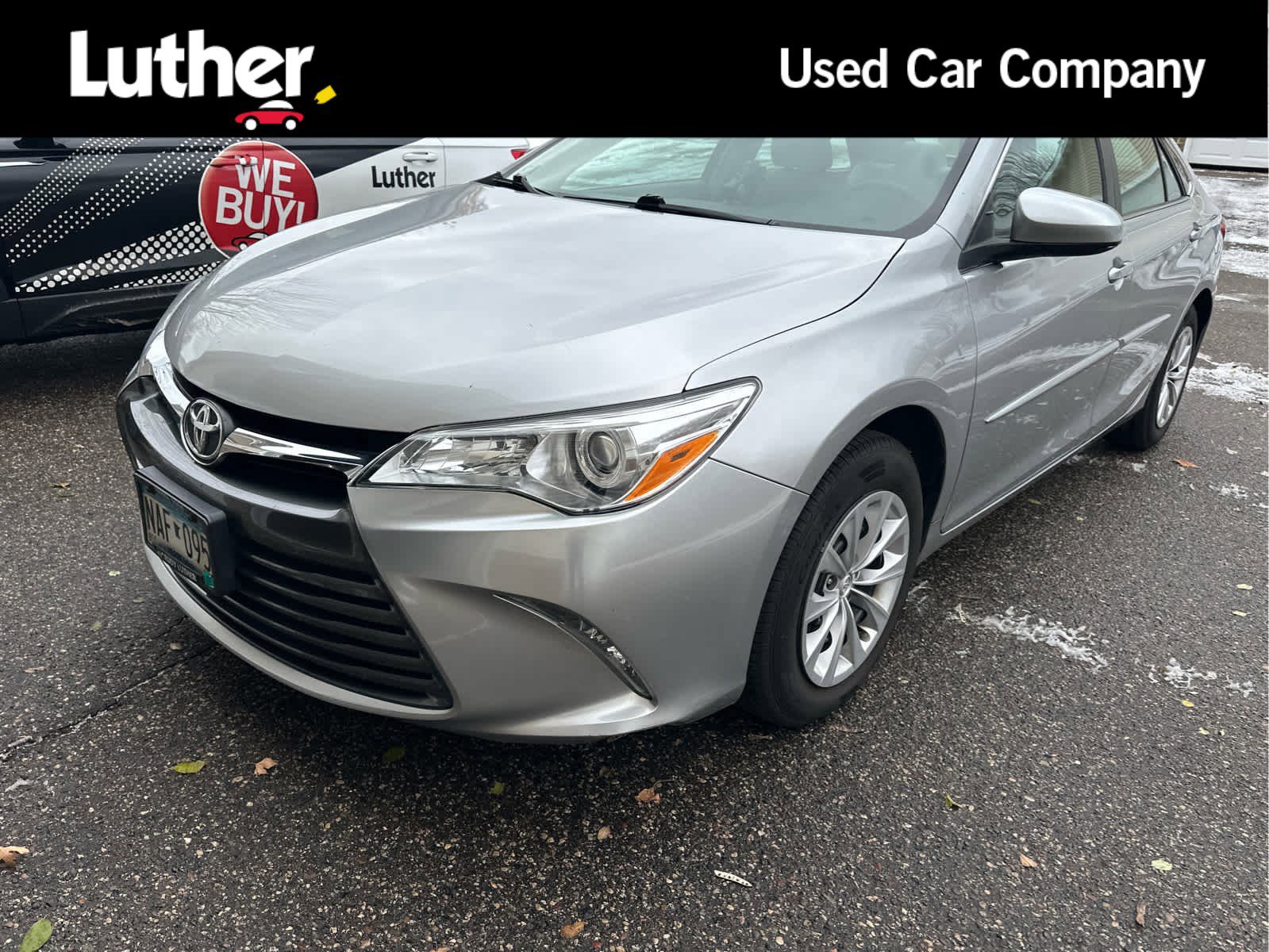 2016 Toyota Camry LE's photo