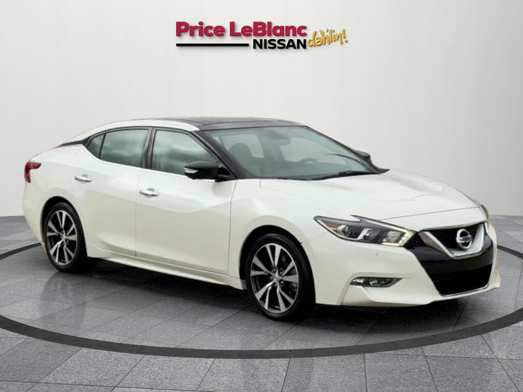 2016 Nissan Maxima Platinum's photo
