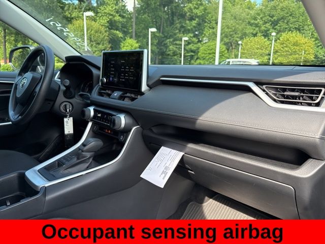2024 Toyota RAV4 LE photo 20