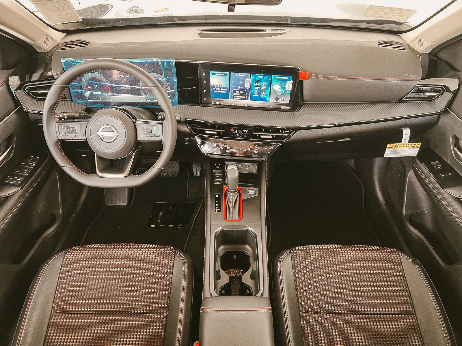 2026 Nissan Kicks SR photo 22