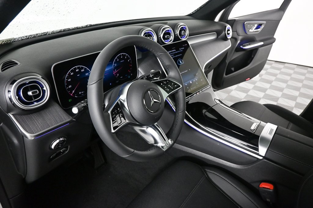 2026 Mercedes Benz GLC 300 photo 3