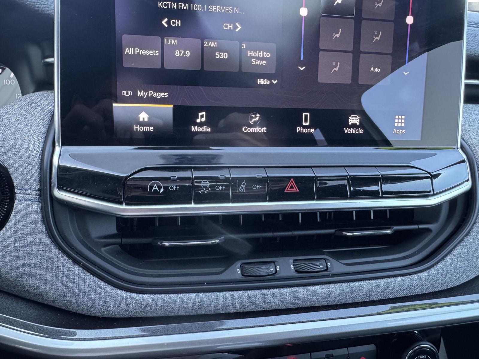 2023 Jeep Compass North Edition Latitude photo 20