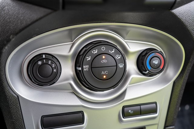 2018 Ford Fiesta SE photo 20