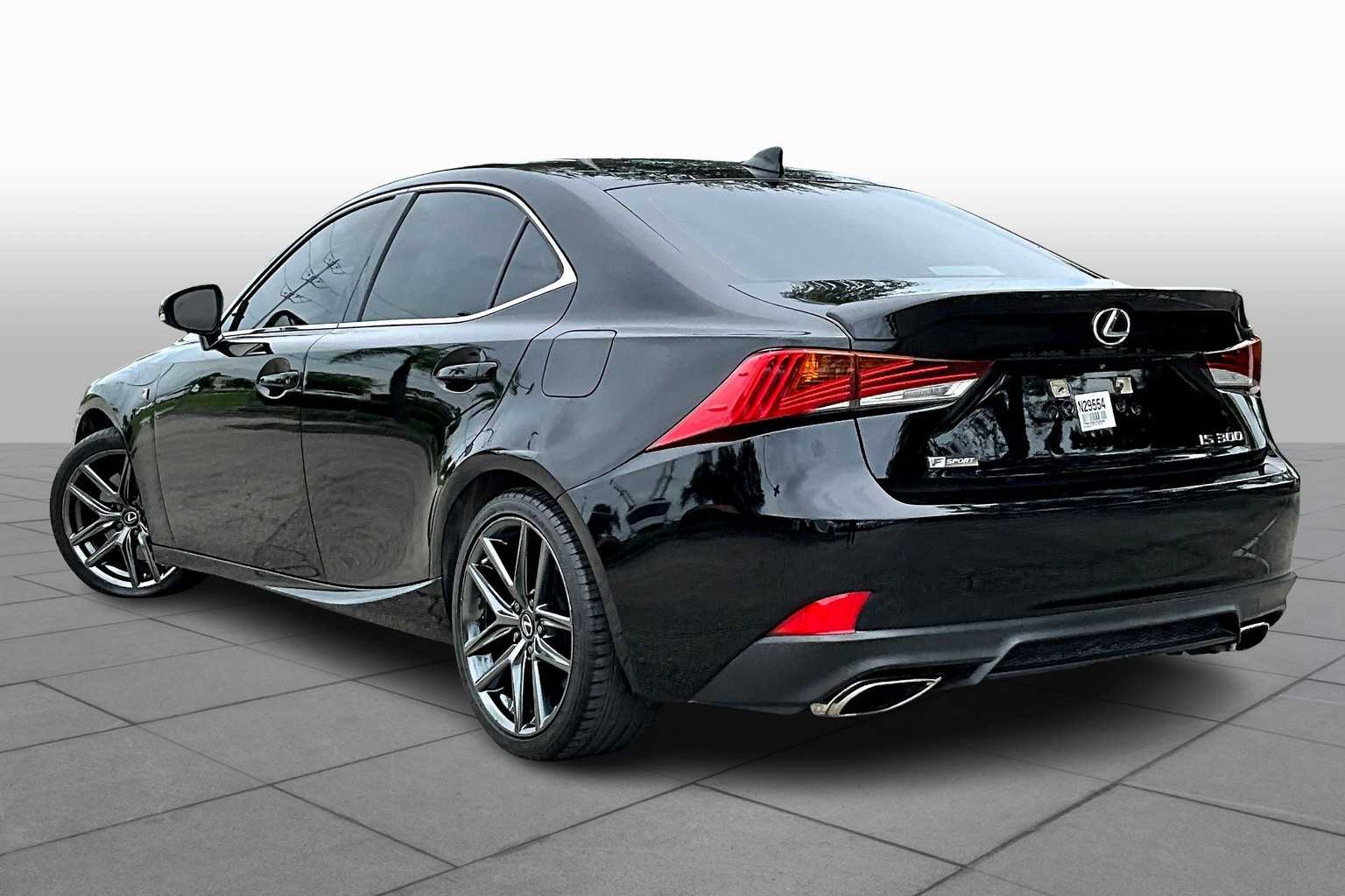 2020 Lexus IS 300 F SPORT photo 10