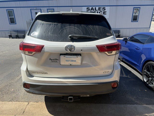 2019 Toyota Highlander XLE photo 6