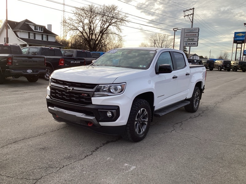 2022 Chevrolet Colorado Z71 photo 2