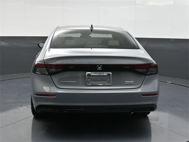 2025 Honda Accord Hybrid Touring photo 4
