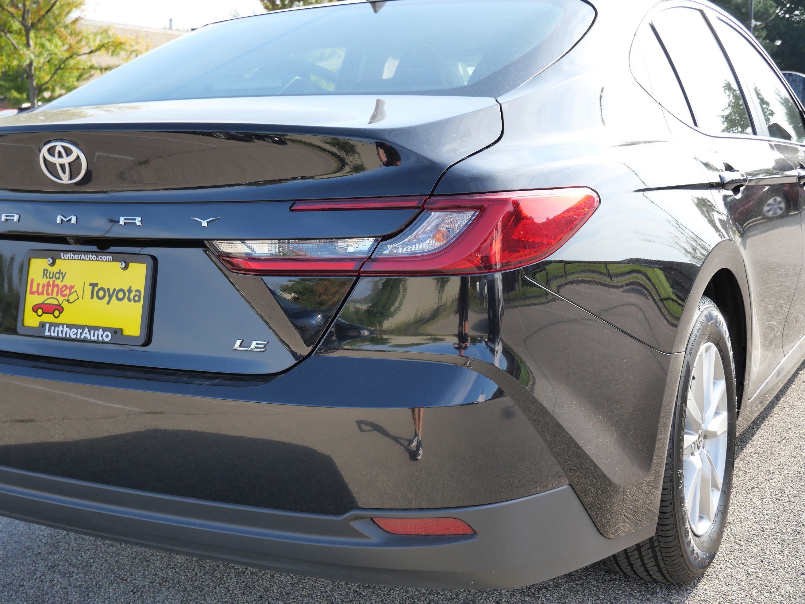 2025 Toyota Camry LE photo 17