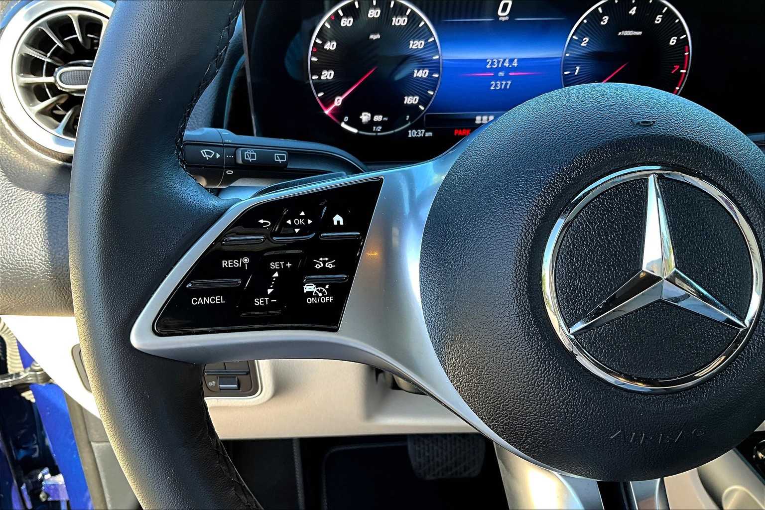 2025 Mercedes Benz GLB 250 photo 22