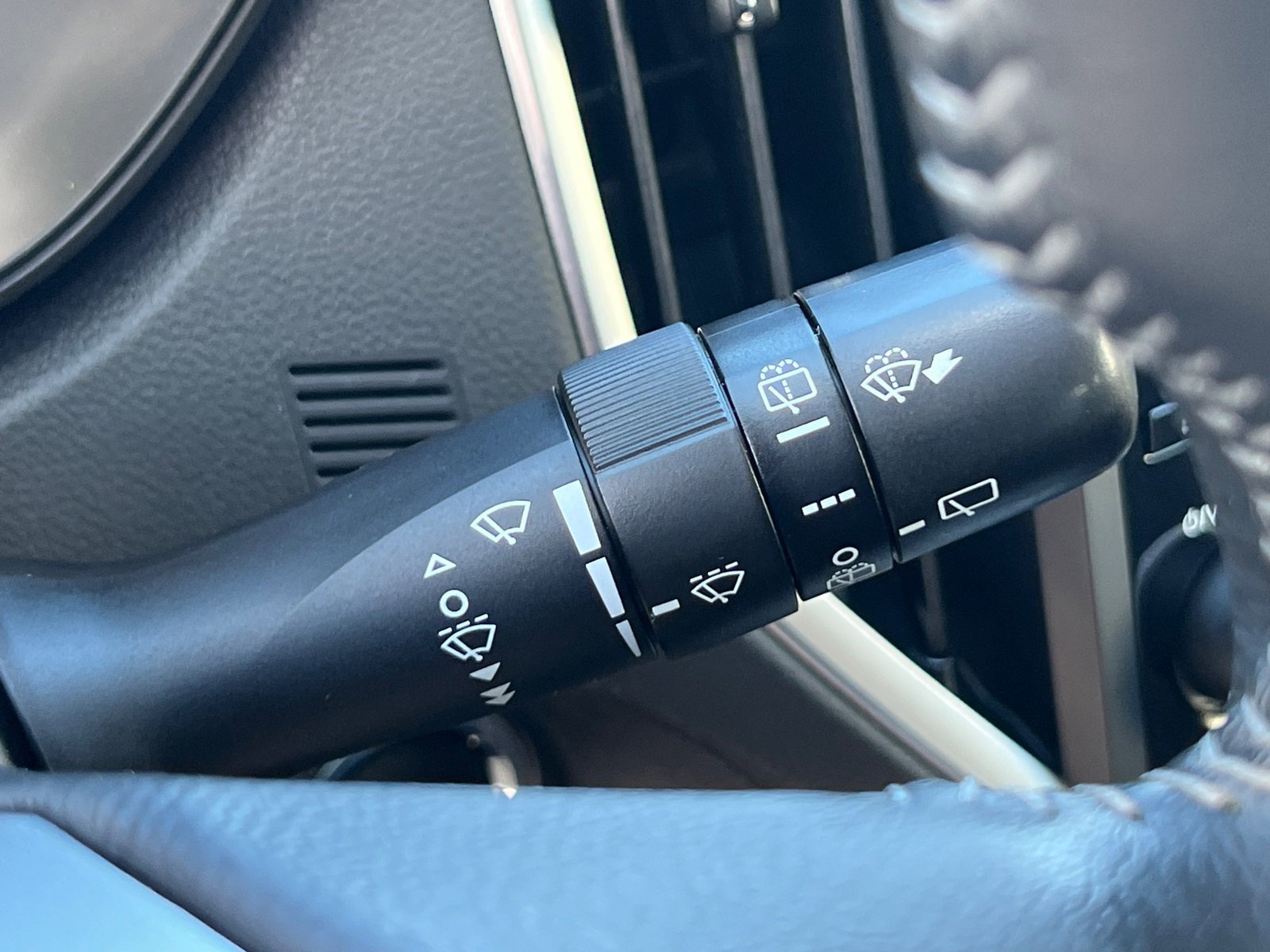 2021 Subaru Forester Premium photo 33