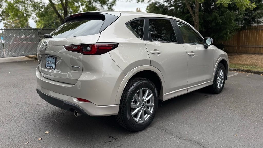 2024 Mazda CX-5 2.5 Select photo 9