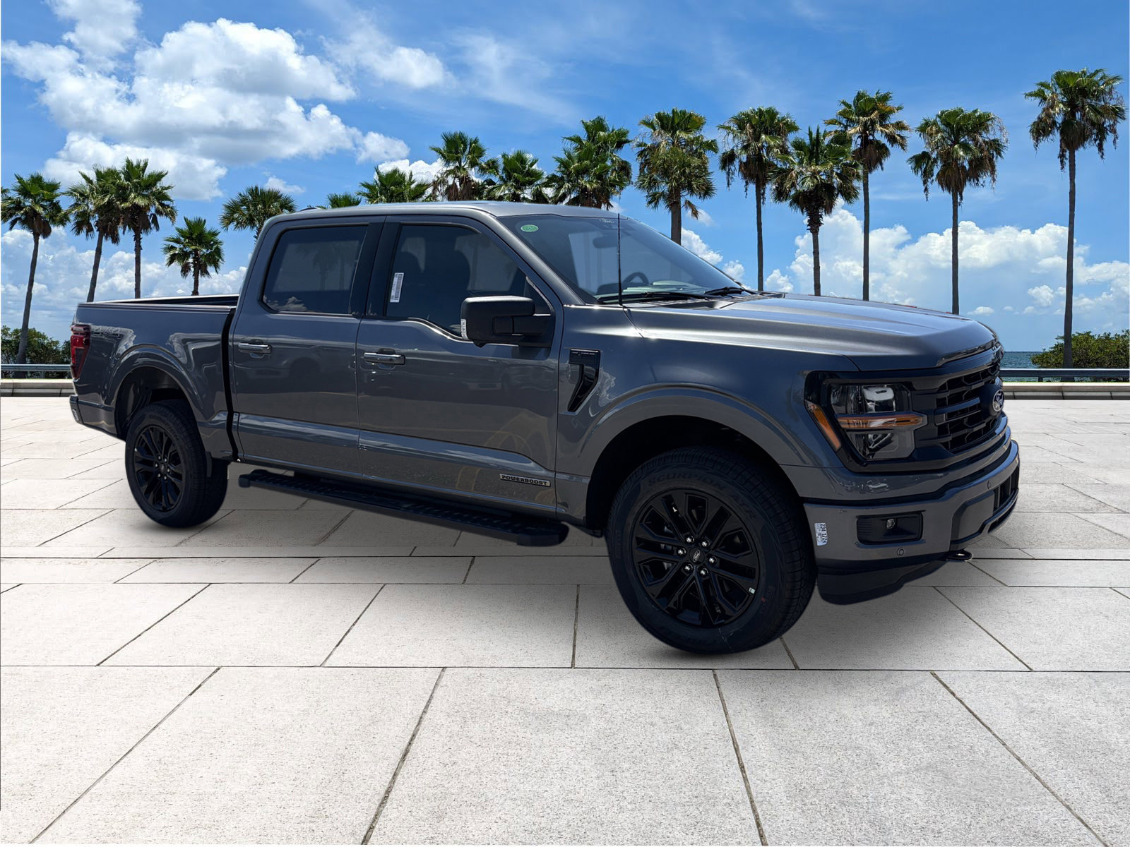 2025 Ford F-150 XLT photo 2
