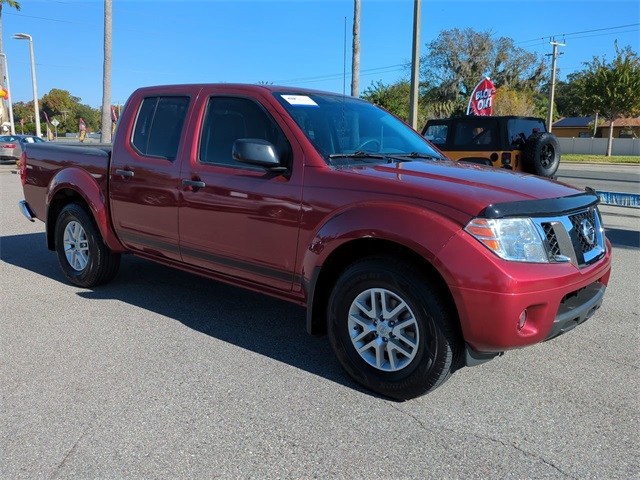 2019 Nissan Frontier SV Crew Cab photo 2