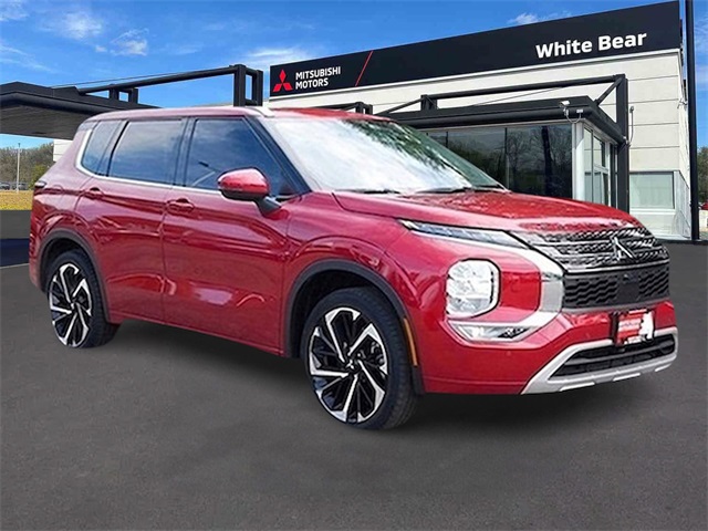 2024 Mitsubishi Outlander SEL's photo