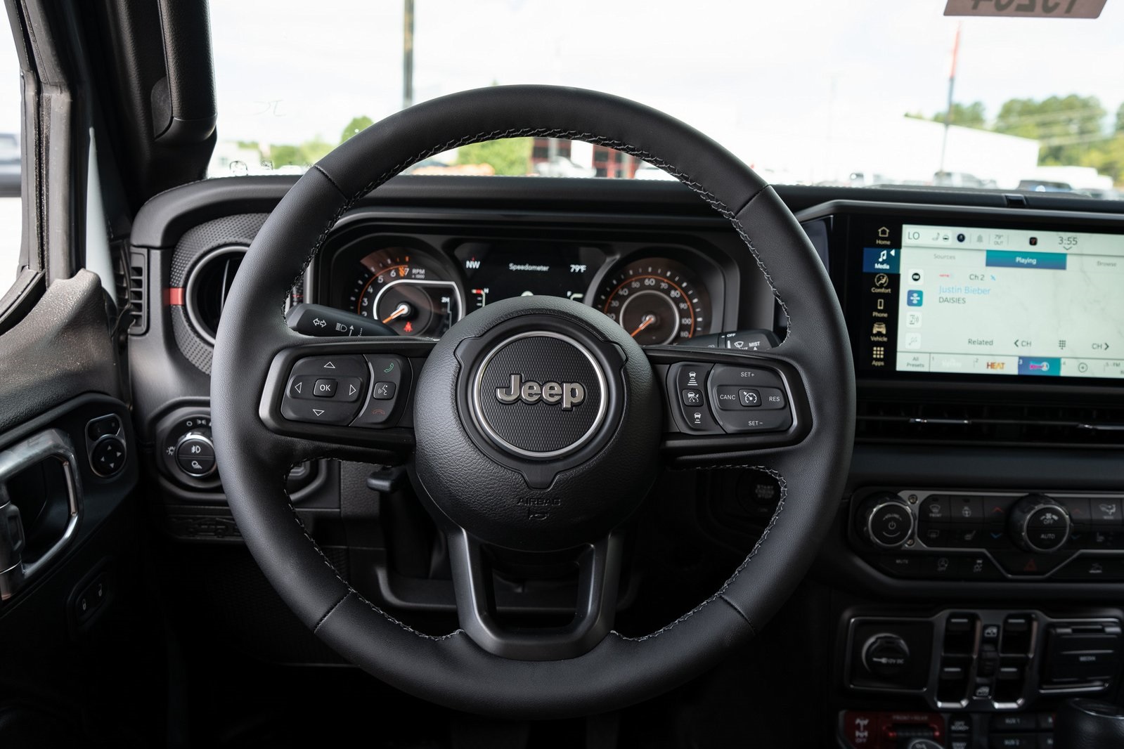 2025 Jeep Gladiator Rubicon photo 28