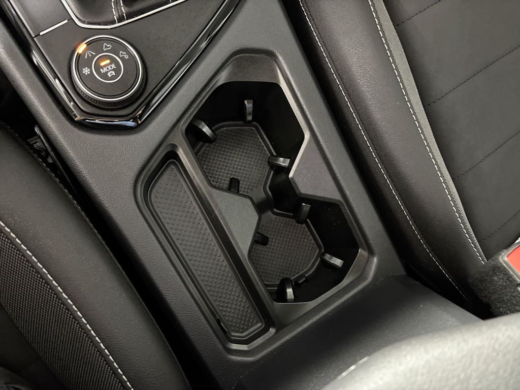 2024 Volkswagen Taos SE photo 15