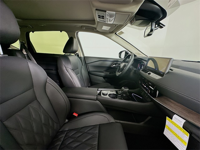 2026 Nissan Rogue Platinum photo 29