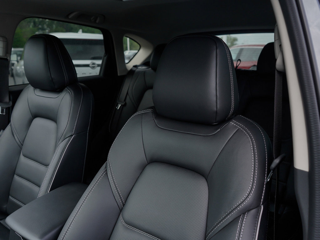 2025 Mazda CX-5 2.5 S Preferred photo 15