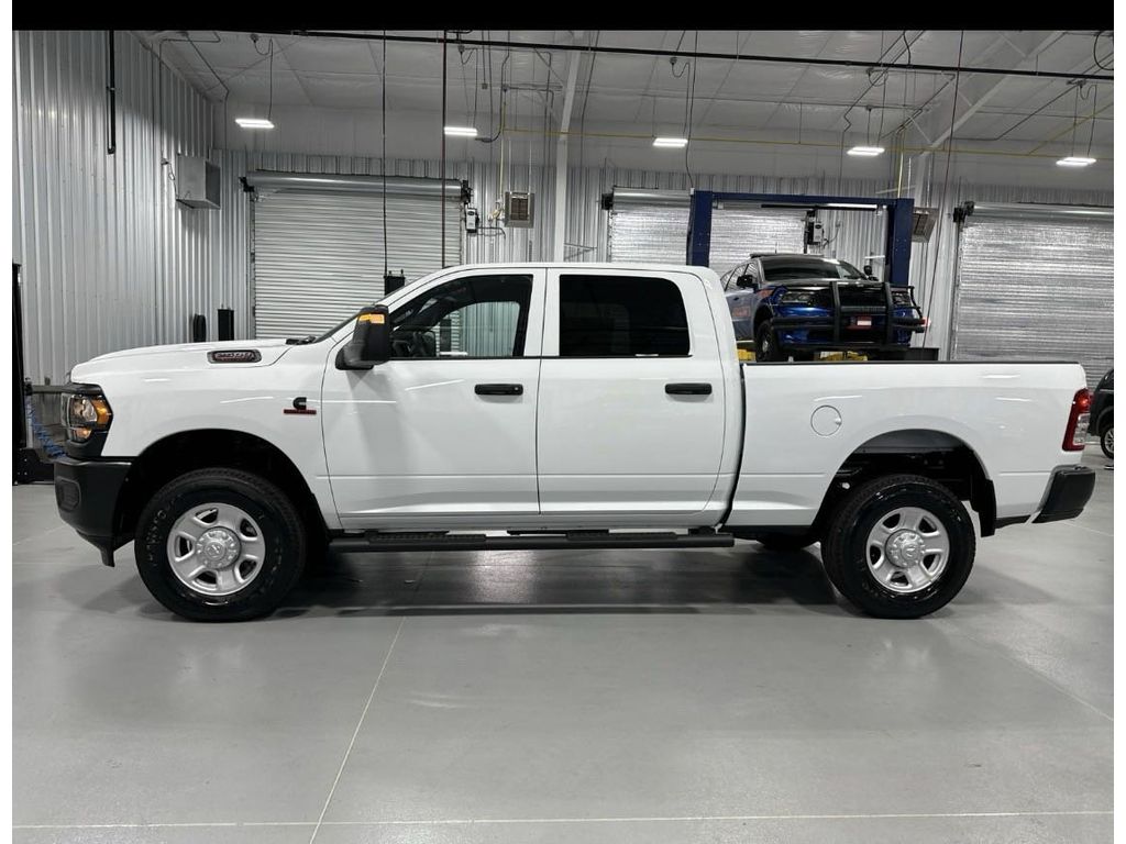 2024 Ram 2500 Tradesman photo 2