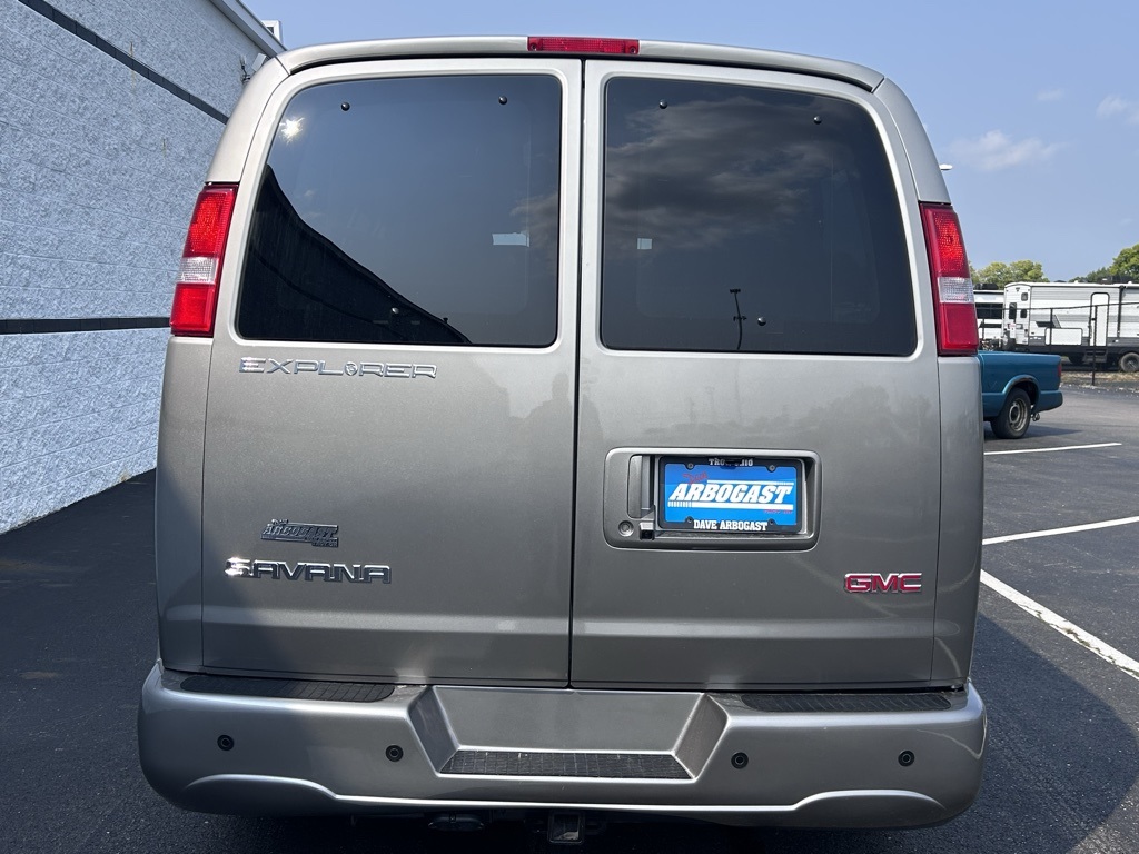 2025 Gmc Savana 2500 Cargo photo 2
