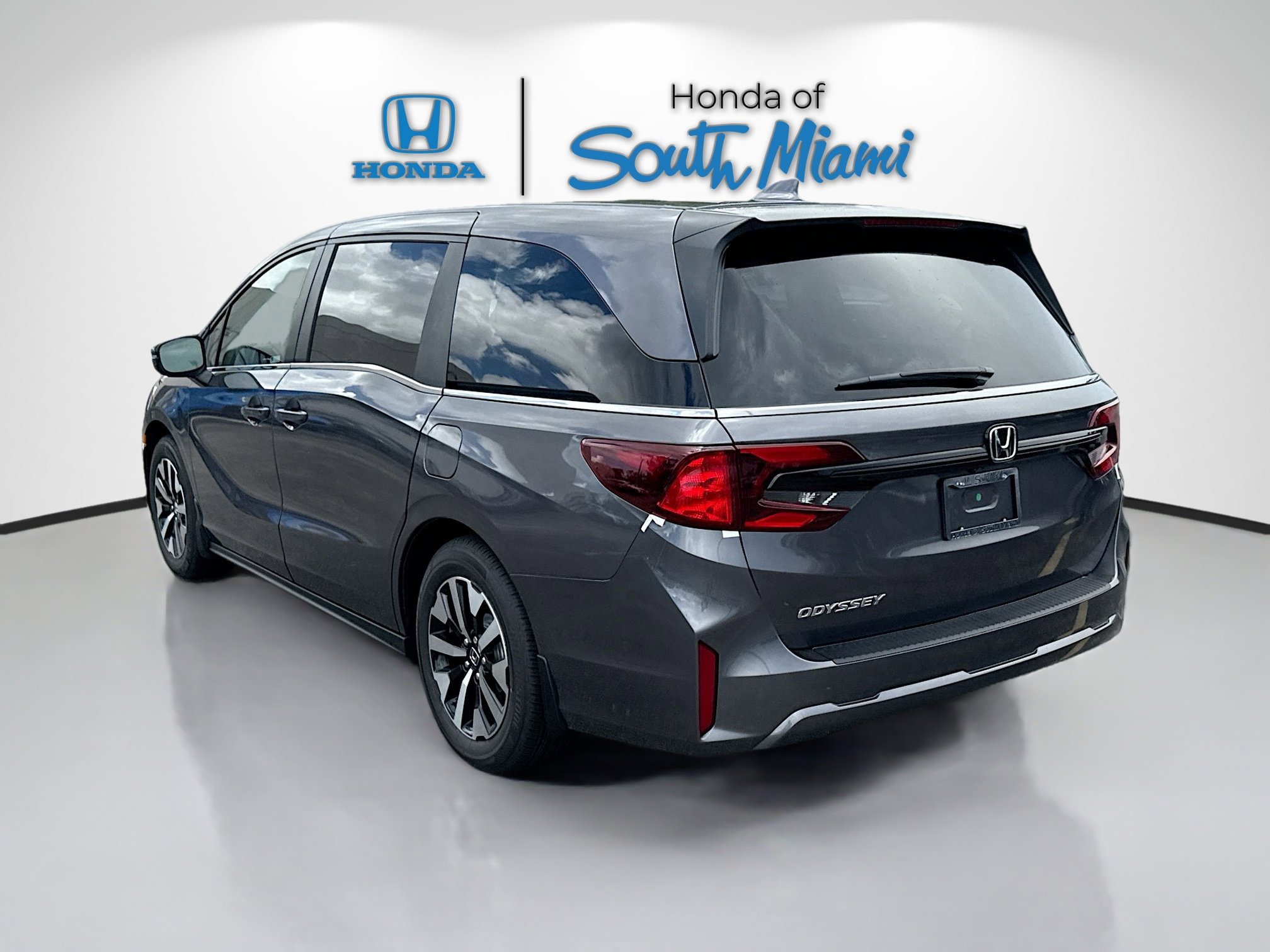 2026 Honda Odyssey EX-L photo 4