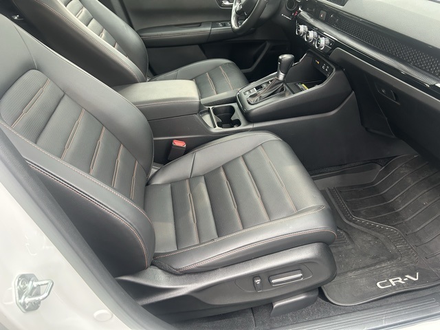 2024 Honda CR-V Hybrid Sport Touring photo 4