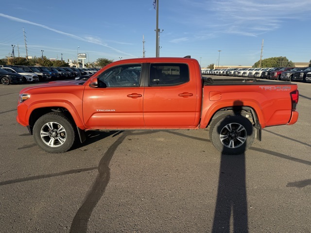 2018 Toyota Tacoma TRD Sport photo 4
