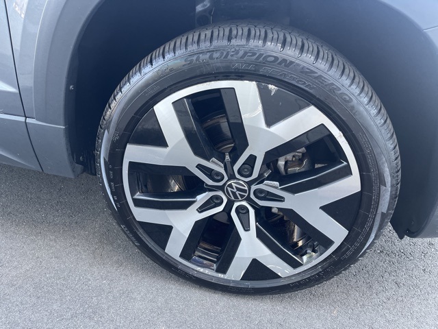 2022 Volkswagen Taos SEL photo 11