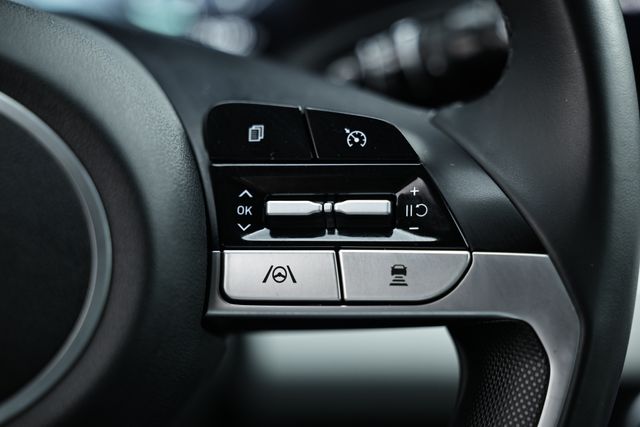 2022 Hyundai Elantra Limited photo 36
