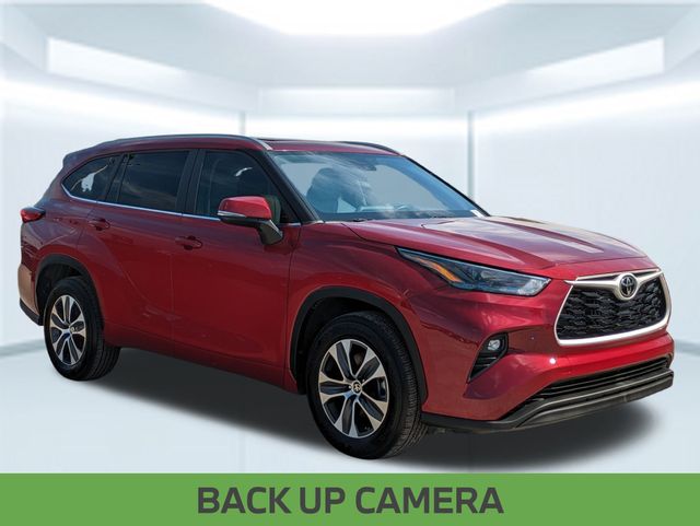 2023 Toyota Highlander L photo 7