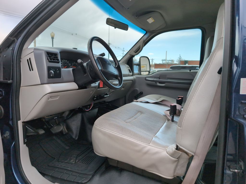 2001 Ford F-350 XL photo 9