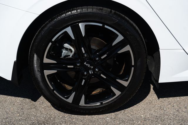 2024 Kia K5 GT-Line photo 11