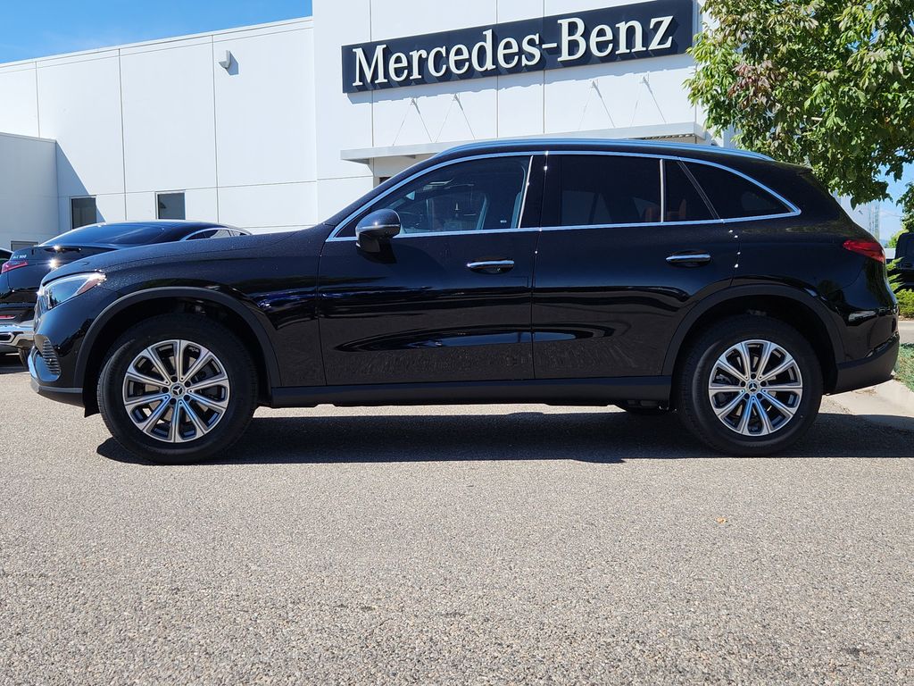 2026 Mercedes Benz GLC 300 4MATIC photo 5