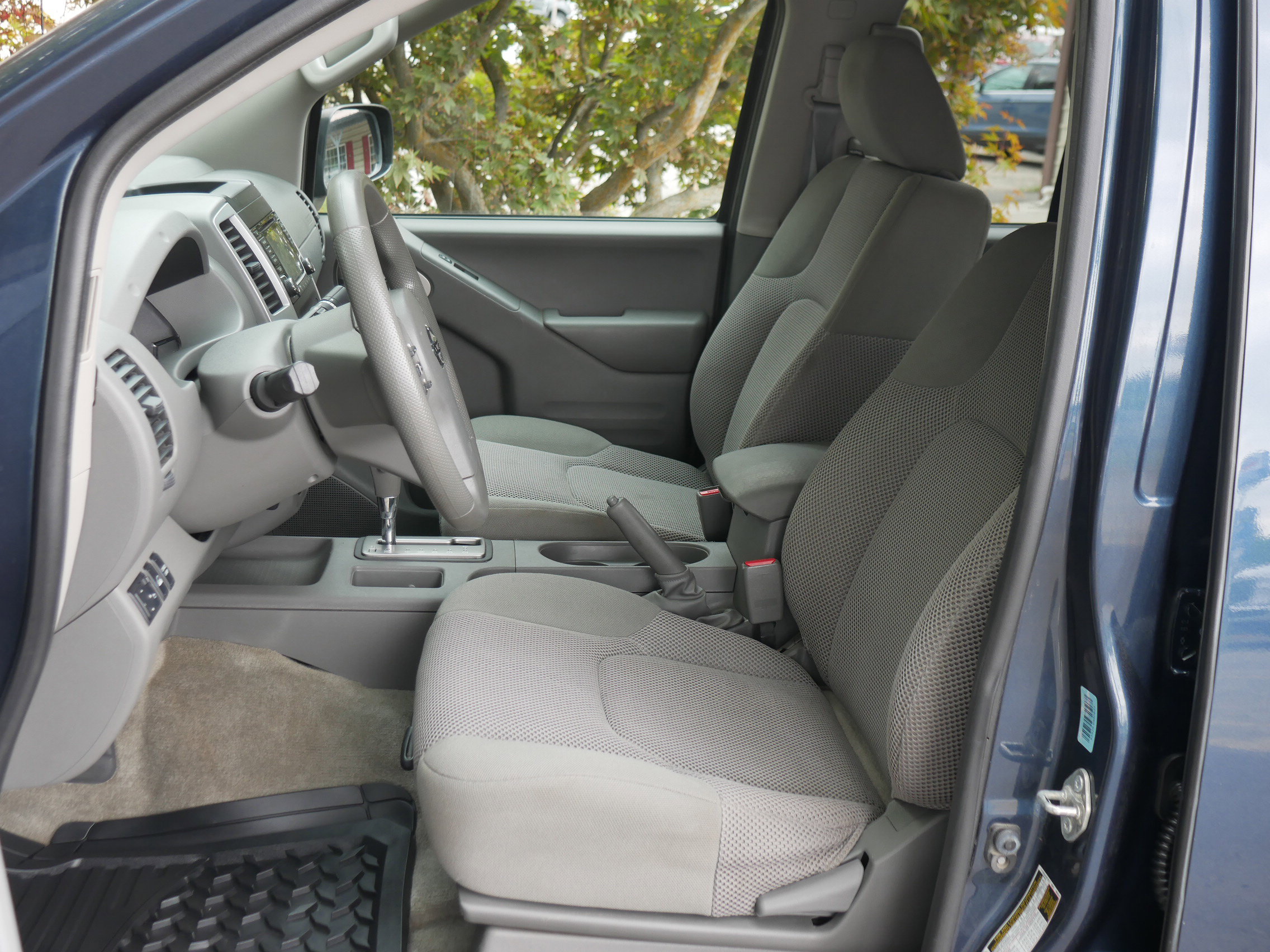 2018 Nissan Frontier SV photo 3