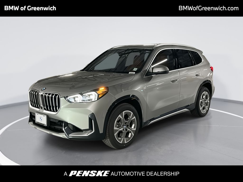 2025 BMW X1 28i's photo