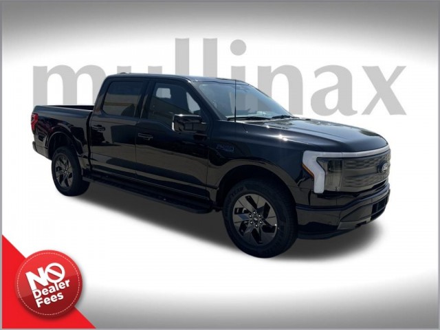 2025 Ford F-150 Lightning Lariat's photo