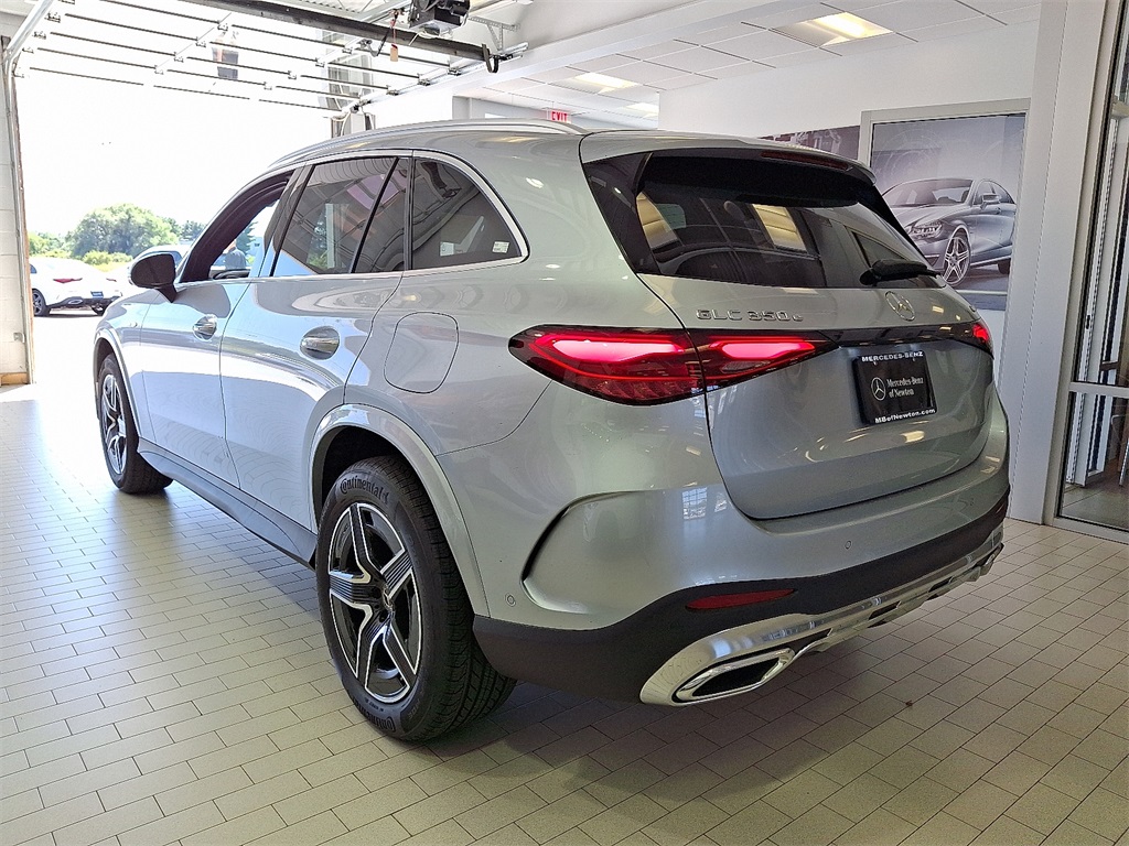 2025 Mercedes Benz GLC 350e 4MATIC photo 2