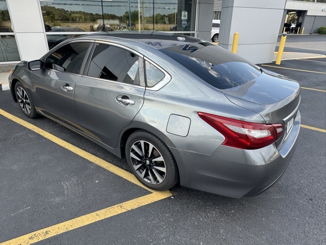 2018 Nissan Altima 2.5 SV photo 10