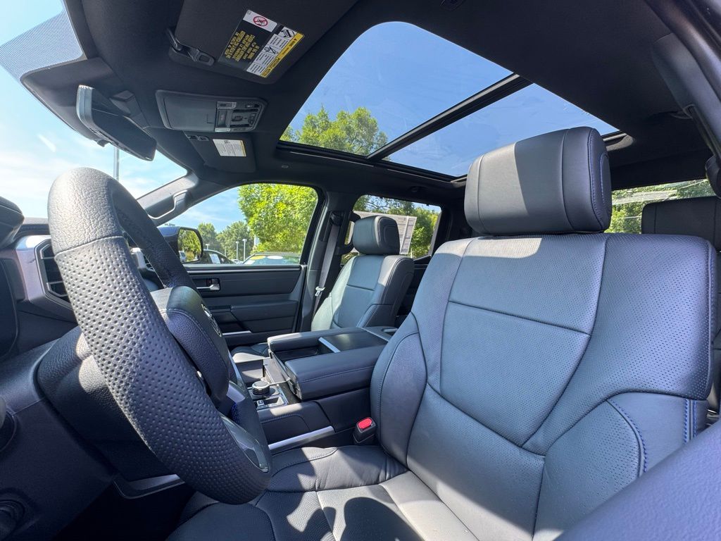 2025 Toyota Tundra Platinum CrewMax photo 17
