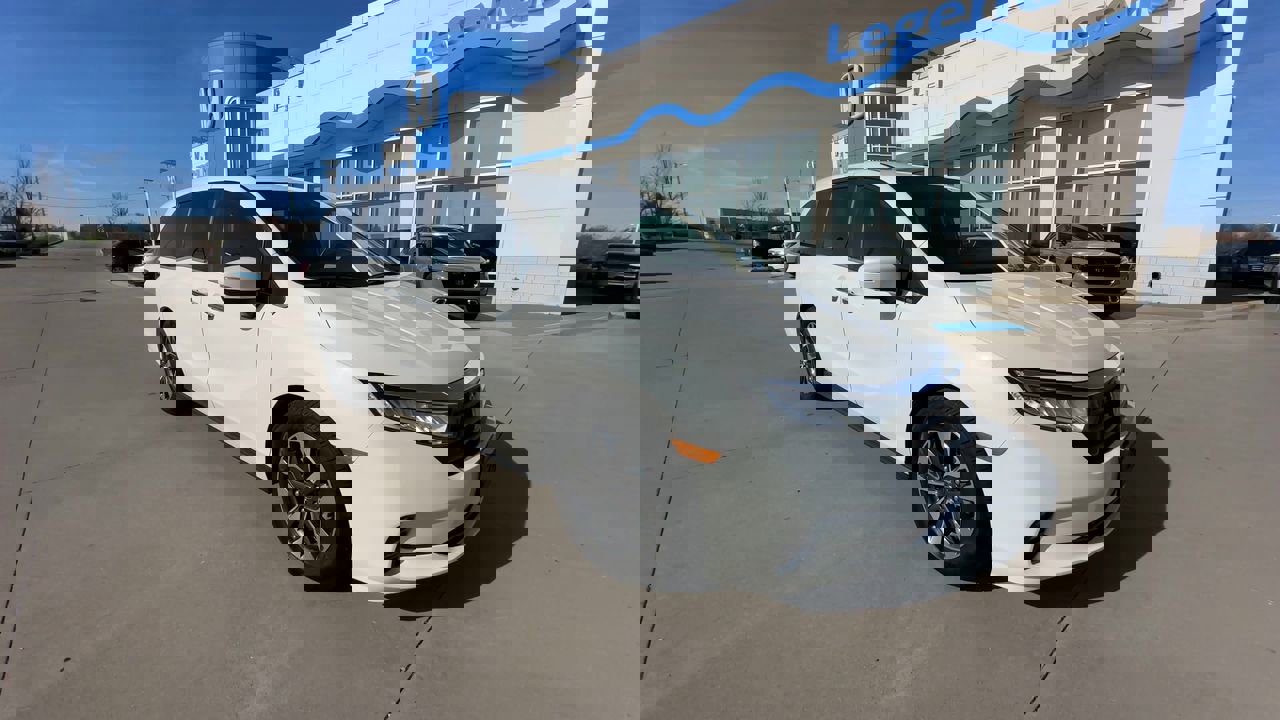 Certified 2024 Honda Odyssey EX-L with VIN 5FNRL6H63RB053428 for sale in Kansas City