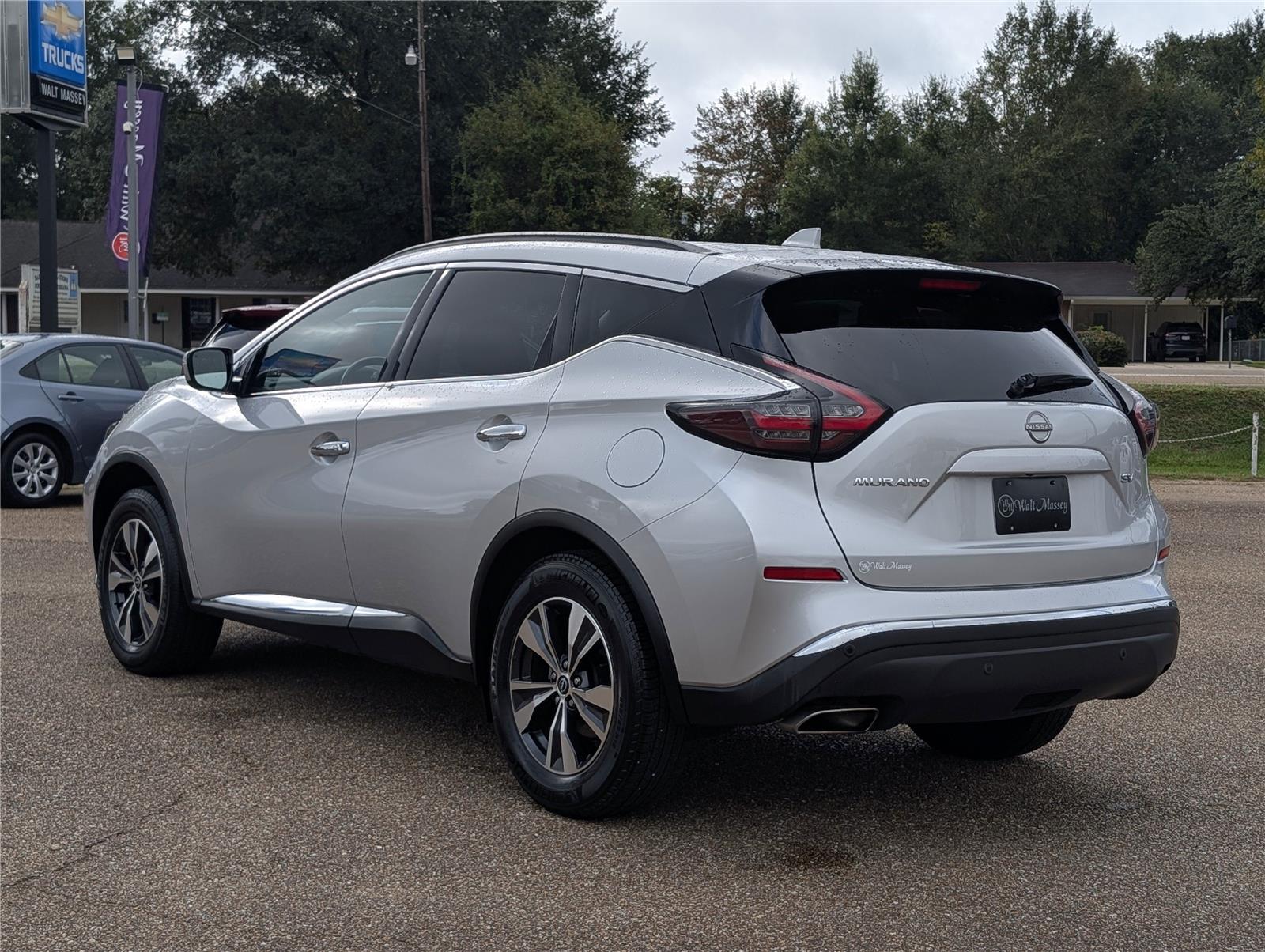 2023 Nissan Murano SV photo 3