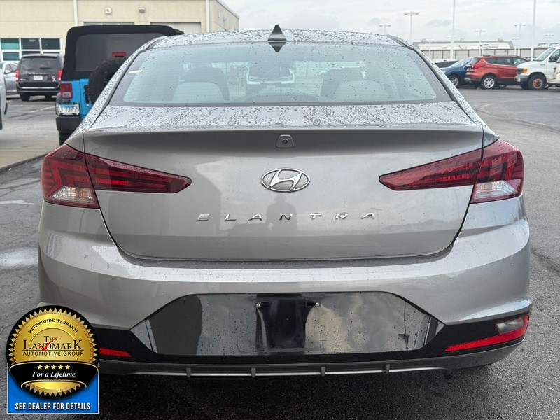 2020 Hyundai Elantra Value Edition photo 2