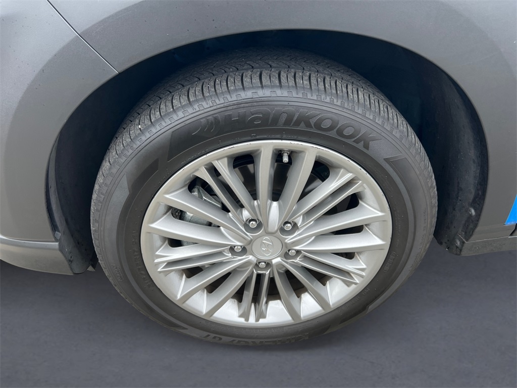 2020 Hyundai Kona SEL Plus photo 9
