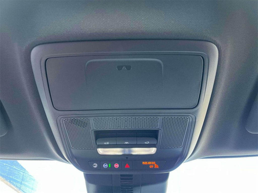 2025 Buick Enclave Sport Touring photo 30