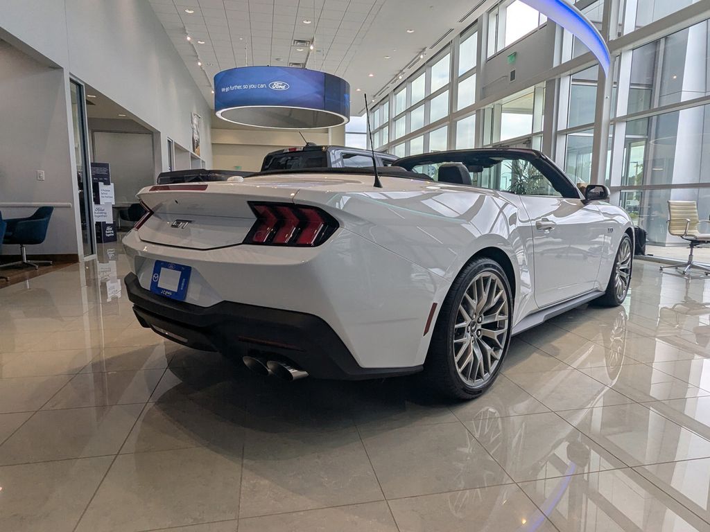 2025 Ford Mustang GT Premium photo 4